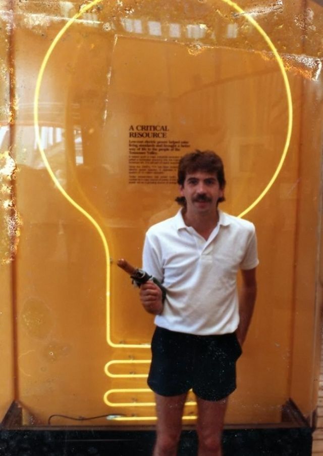 Man, wat was je toch een lekker ding in de jaren 80 SAAR Man, wat was je toch een lekker ding in de jaren 80 SAAR